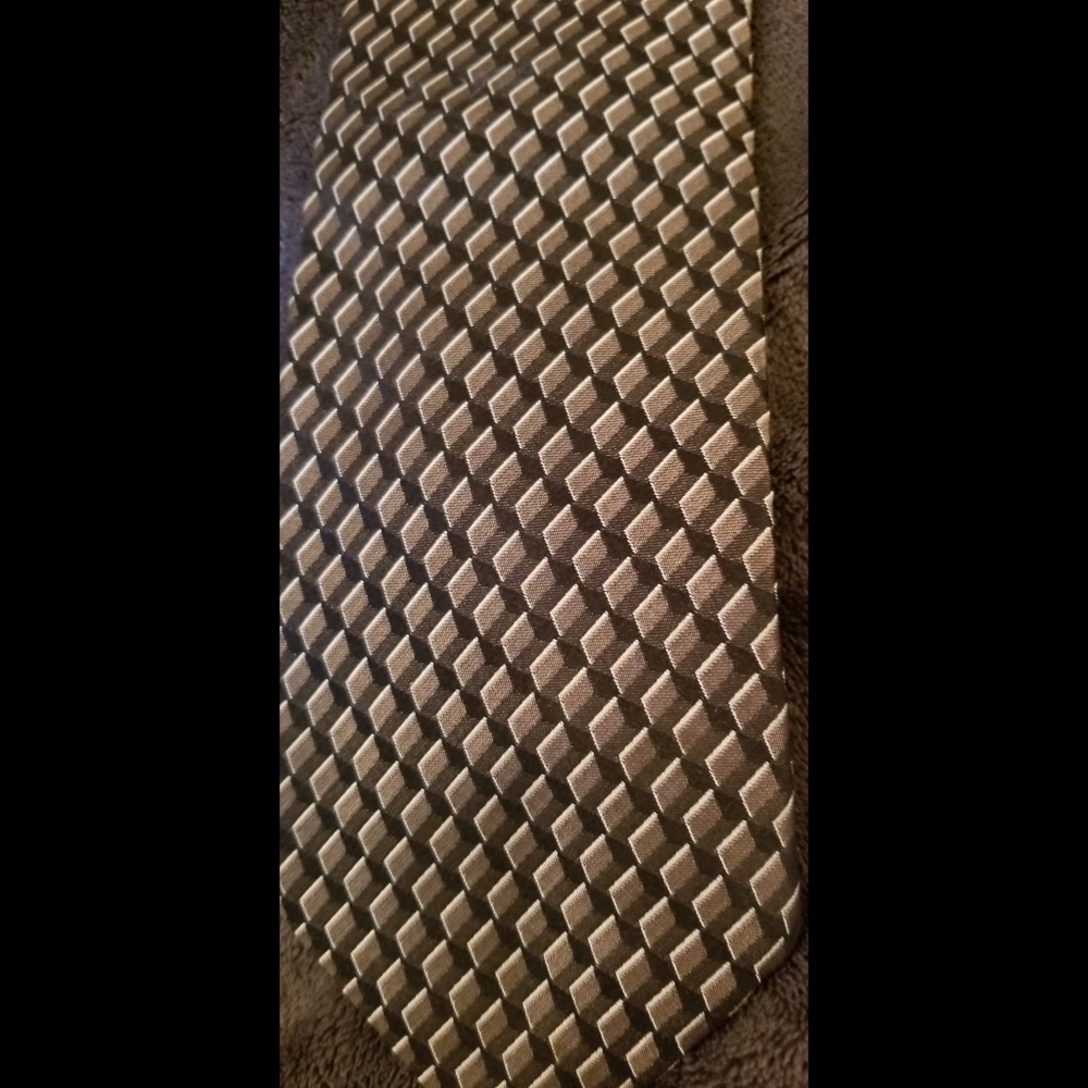 Nubio 100% silk tie 3D cube black & bronze